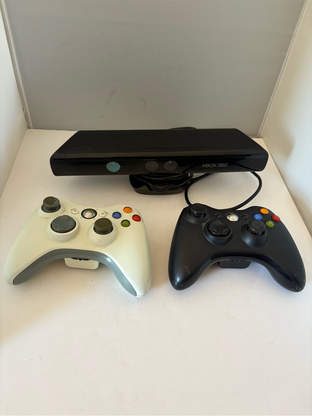 Microsoft Xbox 360 Kinect Camera TWO Wireless Gaming Controller Black 1403 White